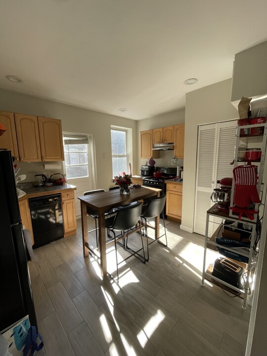 73 Park Dr, Unit 9 in Boston, MA - Foto de edificio