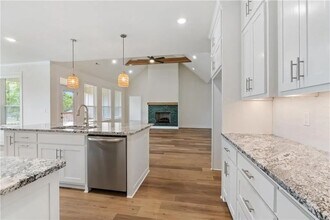 807 Mueller Wy in Prairie Grove, AR - Building Photo - Building Photo