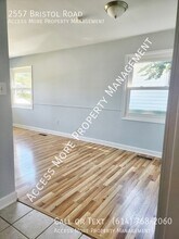 2557 Bristol Rd in Upper Arlington, OH - Building Photo - Building Photo