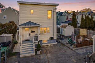 18 Prescott St in Somerville, MA - Building Photo