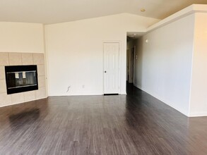 6621 Ivanpah Ave in Twentynine Palms, CA - Building Photo - Building Photo
