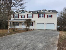 62 Springwater Dr in Ringgold, GA - Building Photo