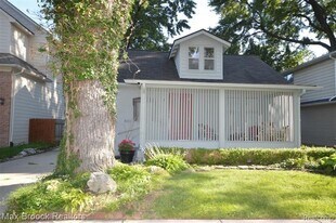 932 Humphrey Ave in Birmingham, MI - Building Photo