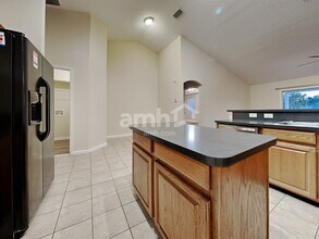 2884 Alaskan Way in Jacksonville, FL - Foto de edificio - Building Photo