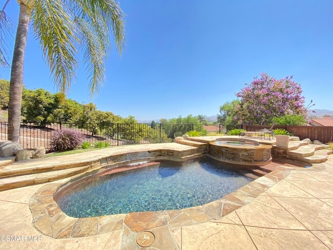 1061 Shoal Creek Ct in Simi Valley, CA - Building Photo - Building Photo