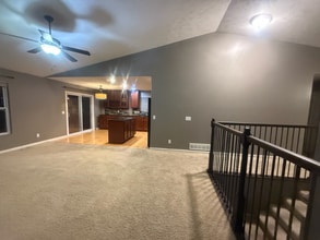 19005 Olive St in Omaha, NE - Foto de edificio - Building Photo