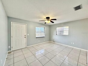 10812 Hannaway Dr in Riverview, FL - Building Photo - Building Photo