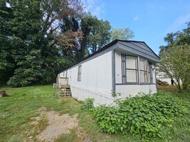 146 Duncanwood Dr in Duncan, SC - Building Photo