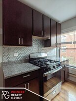 2909 N Mildred Ave, Unit 2 in Chicago, IL - Building Photo