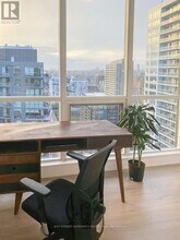 600 Fleet St in Toronto, ON - Building Photo - Building Photo