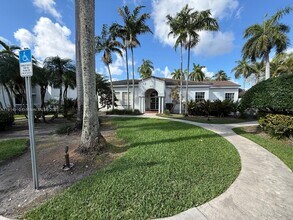 9723 NW 49th Terrace in Doral, FL - Building Photo - Building Photo