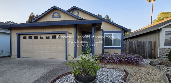 property at 831 Pulteney Pl