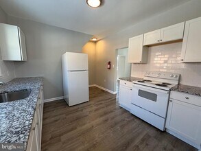 317 W Broad St in Palmyra, NJ - Building Photo - Building Photo