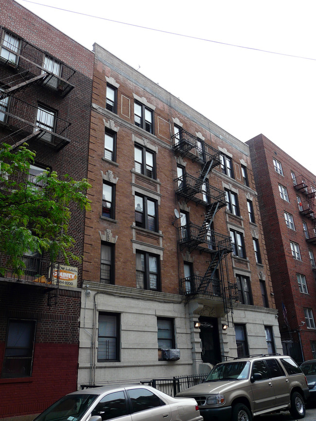 15 E 199th St in Bronx, NY - Building Photo - Building Photo