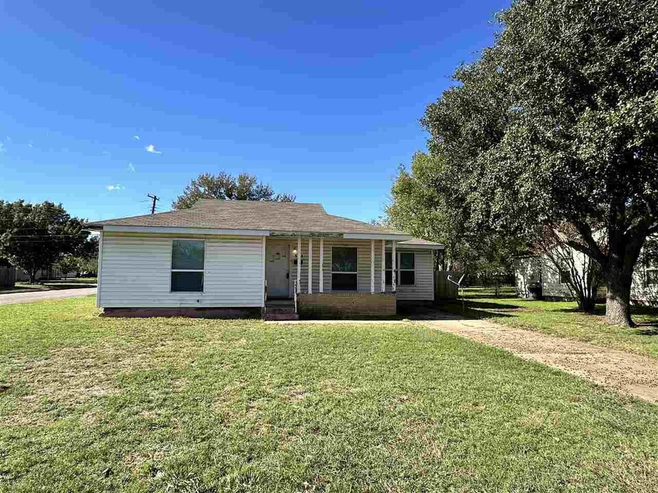 4314 McNiel Ave in Wichita Falls, TX - Building Photo