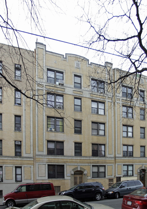 Moshulu Arms 6 in Bronx, NY - Building Photo