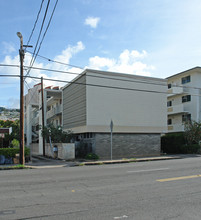 3114 Waialae Ave in Honolulu, HI - Building Photo - Building Photo