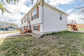 1010 Bayview Cir in Milford, KS - Building Photo - Building Photo