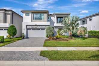 8104 Laurel Falls Dr in Boca Raton, FL - Building Photo - Building Photo