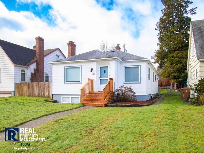 property at 910 N Union Ave