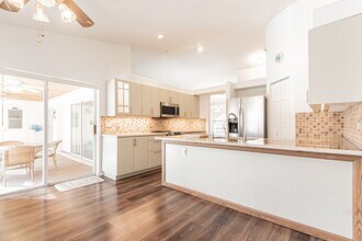 590 6th St NE in Naples, FL - Building Photo - Building Photo