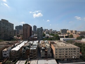 429 W Wellington Ave, Unit 12C in Chicago, IL - Foto de edificio - Building Photo