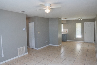 434 W 17th St in Apopka, FL - Foto de edificio - Building Photo