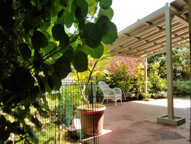 property at 341 Hualani St
