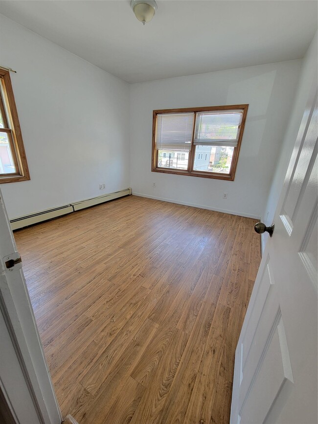property at 11 Frederic Pl