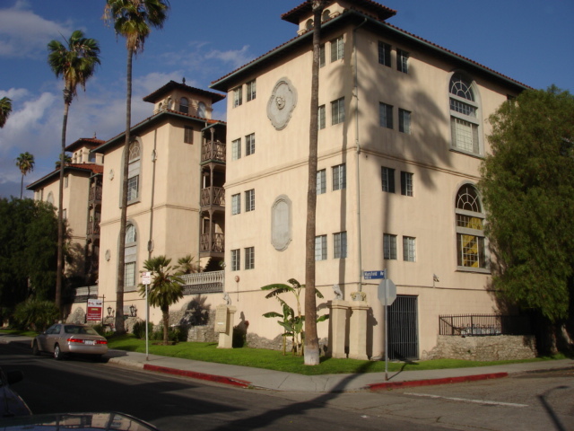 1460 Mansfield N Ave, Unit 102 in Los Angeles, CA - Building Photo - Building Photo