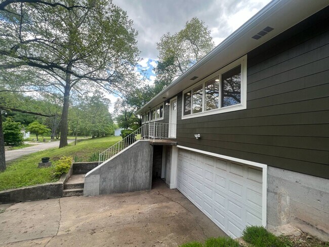 222 Valley St in Seneca, MO - Building Photo - Building Photo