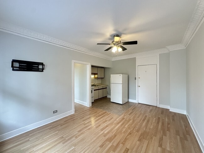 3810 N Fremont St, Unit J05P