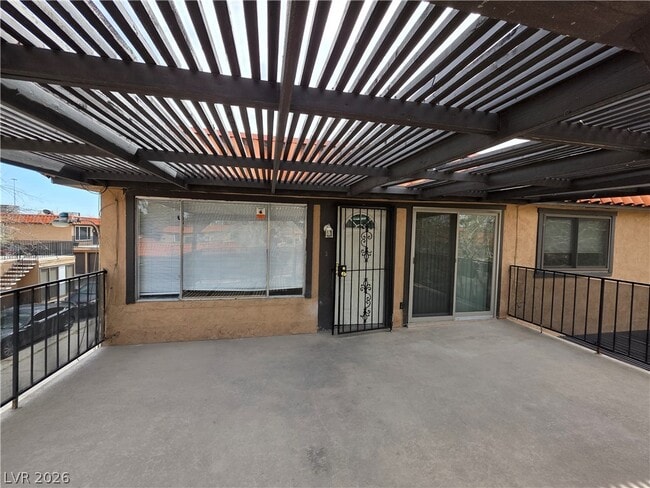 6681 Bubbling Brook Dr