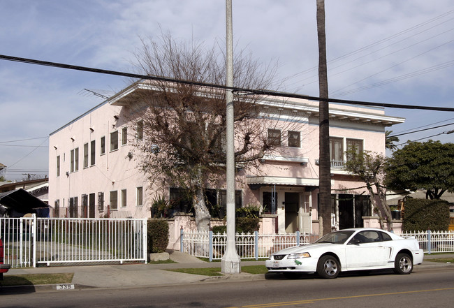 325 W 10th St in Long Beach, CA - Building Photo - Building Photo