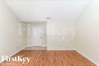 1112 Sunstar Dr in Cordova, TN - Building Photo - Building Photo