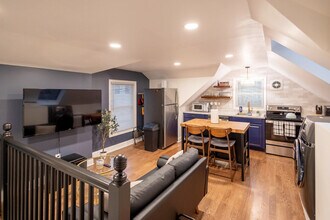 4 Corsi Rd in Bloomfield, NJ - Building Photo - Building Photo