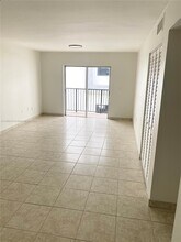 1337 NW 1st St-Unit -10 in Miami, FL - Building Photo - Building Photo