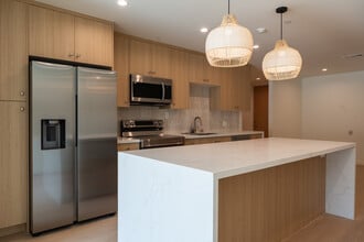 San Vicente Tower in Santa Monica, CA - Building Photo - Building Photo