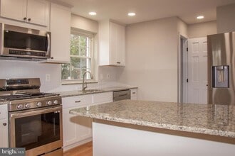 2811 Mosby St in Alexandria, VA - Building Photo - Building Photo