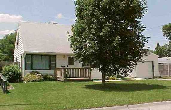 property at 2415 Royal Dr