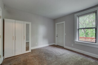 434 Elizabeth St, Unit 2 in Cincinnati, OH - Building Photo - Building Photo
