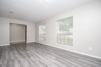 422 Skywood Dr in Houston, TX - Building Photo - Building Photo