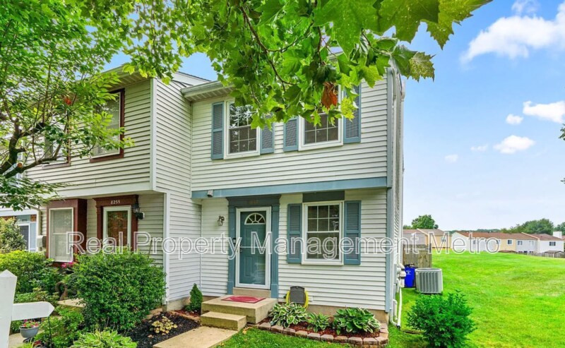 8257 Mary Lee Ln in Laurel, MD - Building Photo
