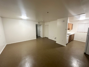 5950 Main St in Los Angeles, CA - Building Photo - Building Photo