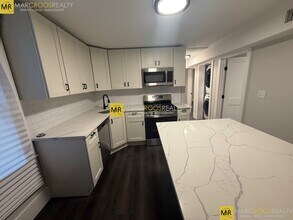 116 Marginal St, Unit 2 in Boston, MA - Building Photo - Building Photo