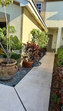 6306 Crescent Lake Way in Greenacres, FL - Building Photo - Building Photo