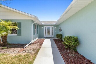 7 Classic Ct S in Palm Coast, FL - Building Photo - Building Photo