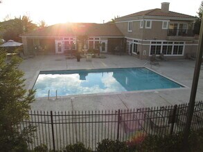 4200 E Commerce Way, Unit 2323 in Sacramento, CA - Building Photo - Building Photo