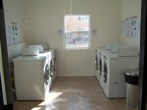 Maya Town Homes in Los Angeles, CA - Building Photo - Building Photo