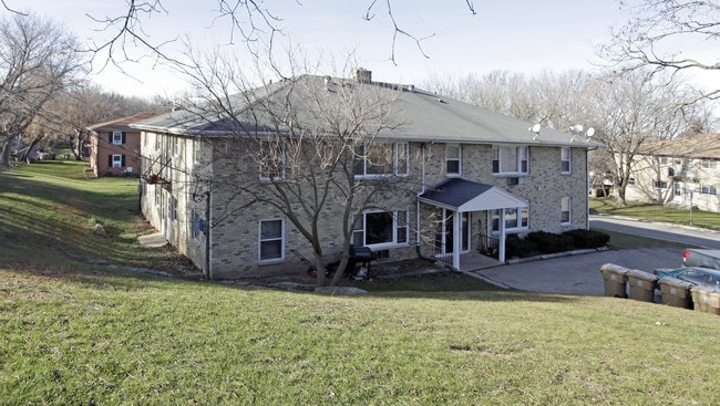 101-103 Sunny Meade Ln in Madison, WI - Building Photo - Building Photo